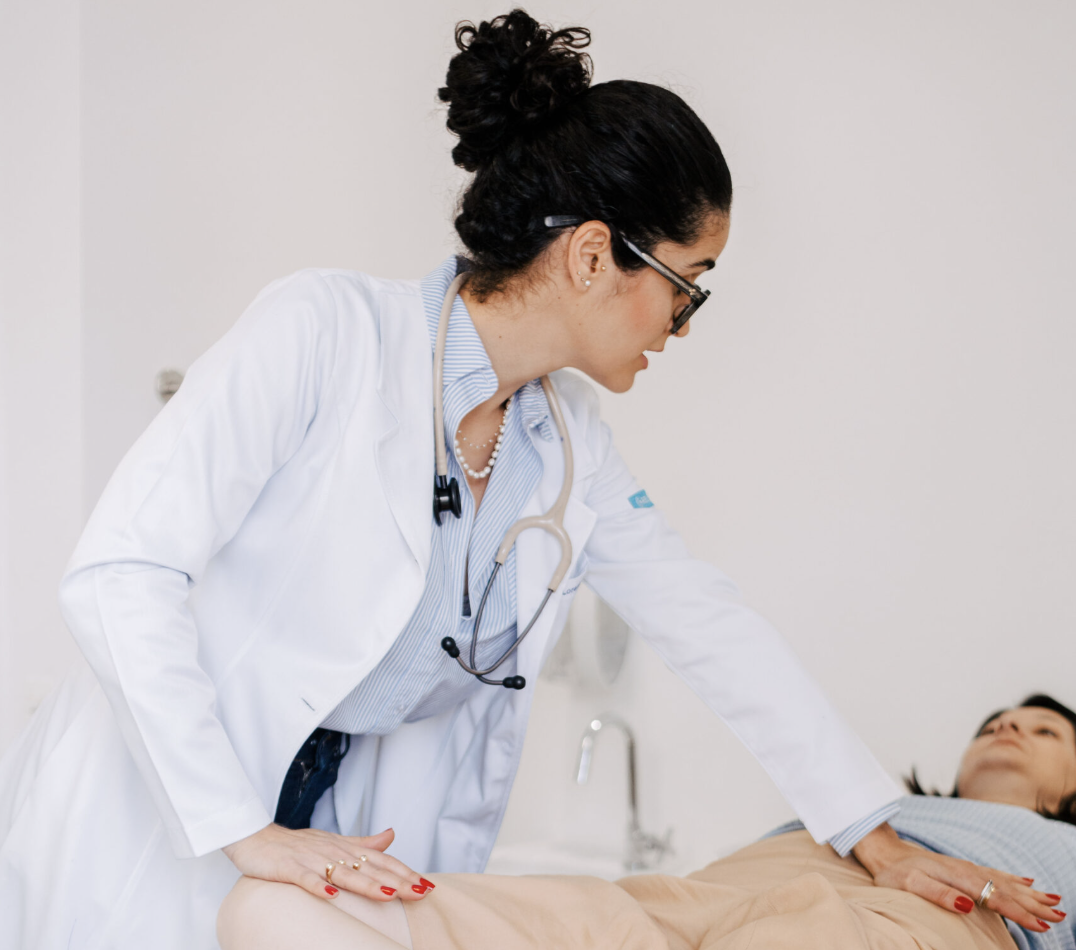 dra lorenza silverio analisando paciente